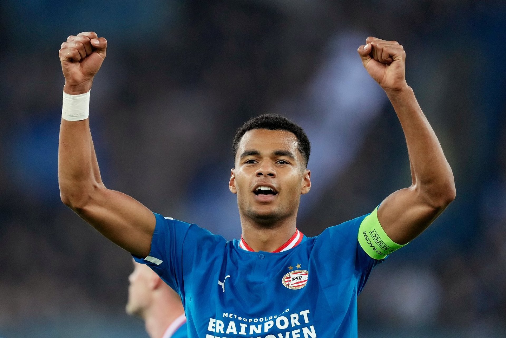 九游体育-埃因霍温训练开放日，关键时刻外线爆发引欢呼，西甲在即，临场指挥获称赞的简单介绍